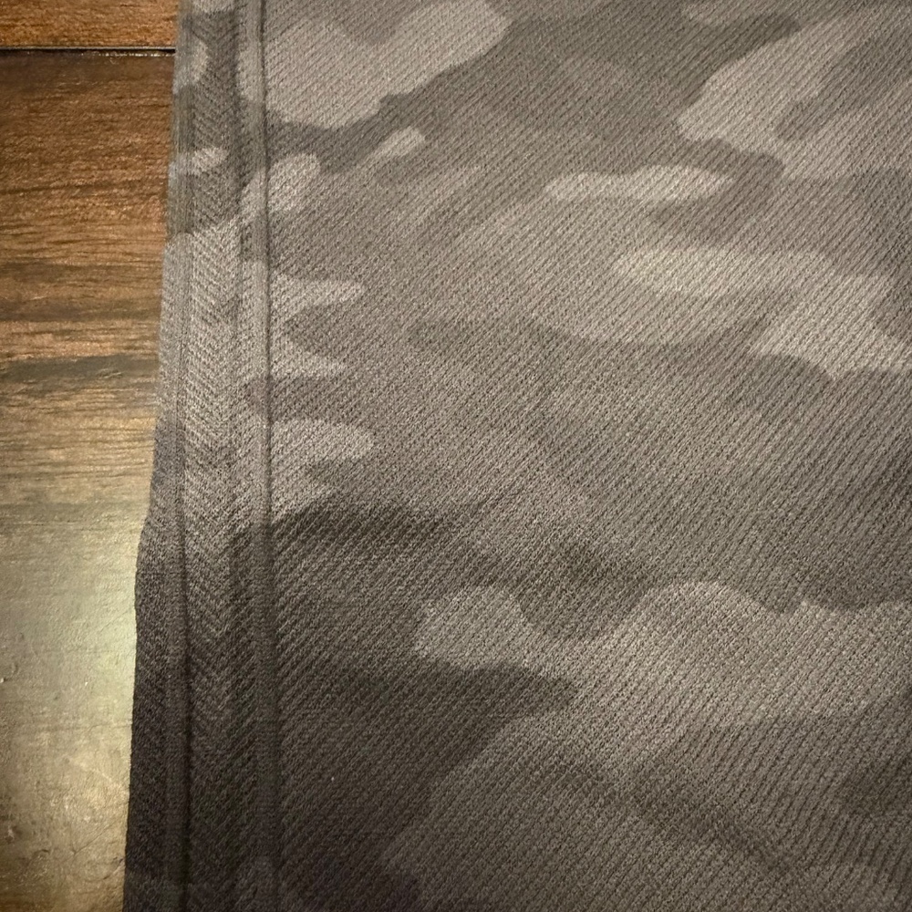 Spanx 2 Pair of Look at Me Now Green & Gray Camo Leggings, Comfy, Size Small - Picture 6 of 16